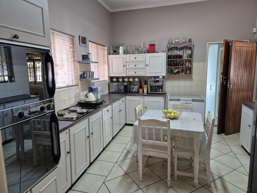 4 Bedroom Property for Sale in Wilkoppies North West